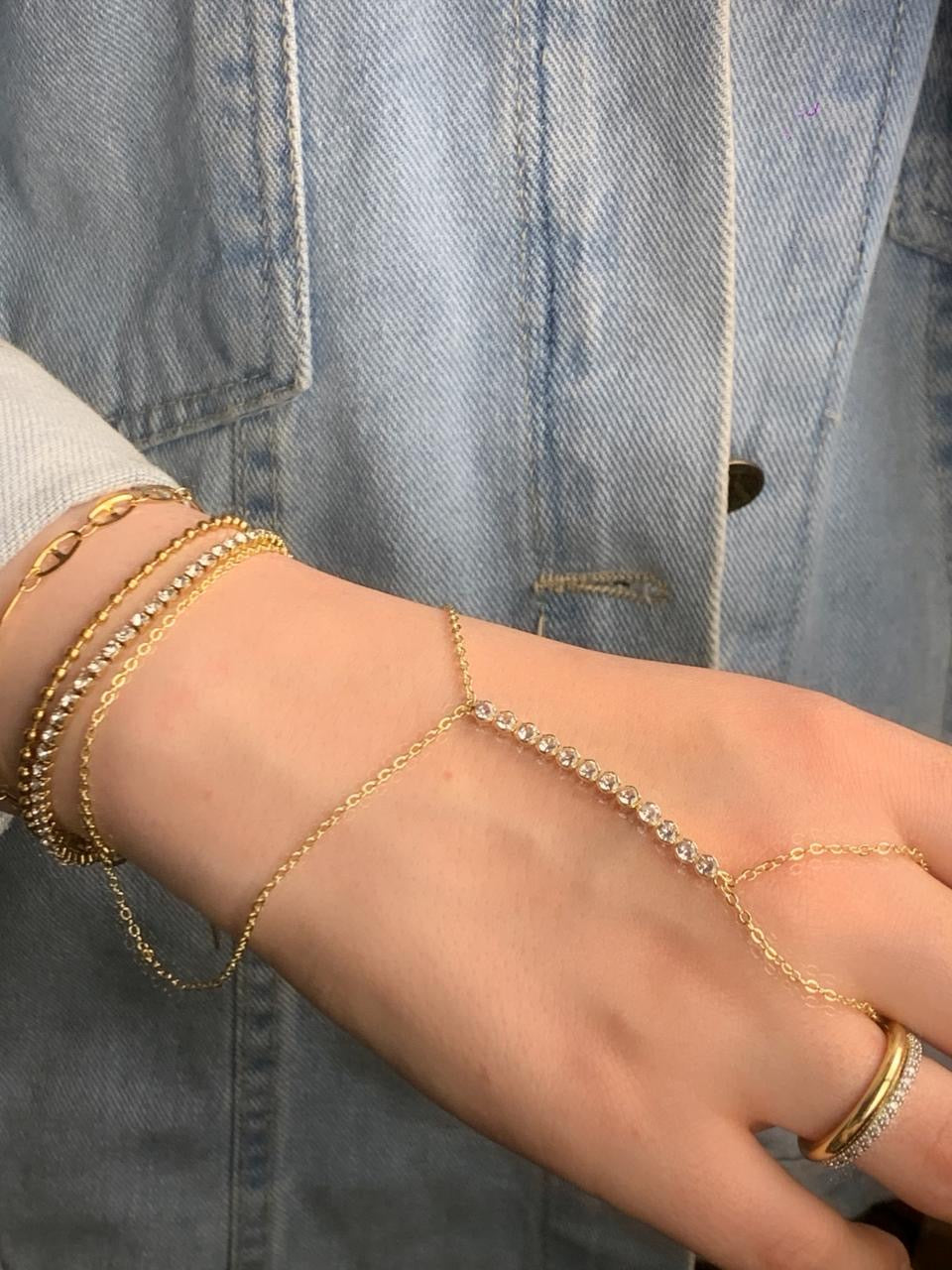 Dainty Sparkle hand chain