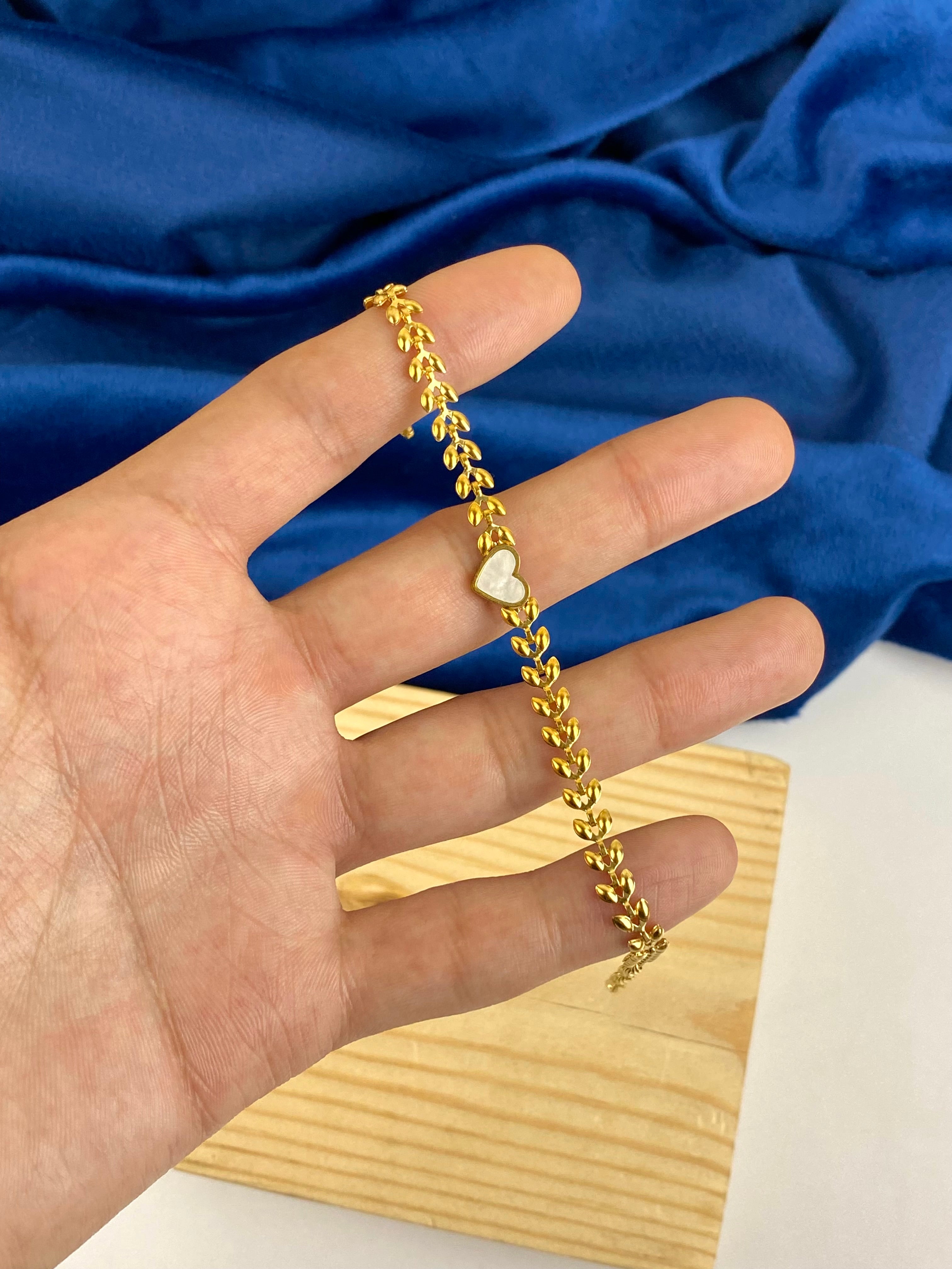 Heart gold bracelet