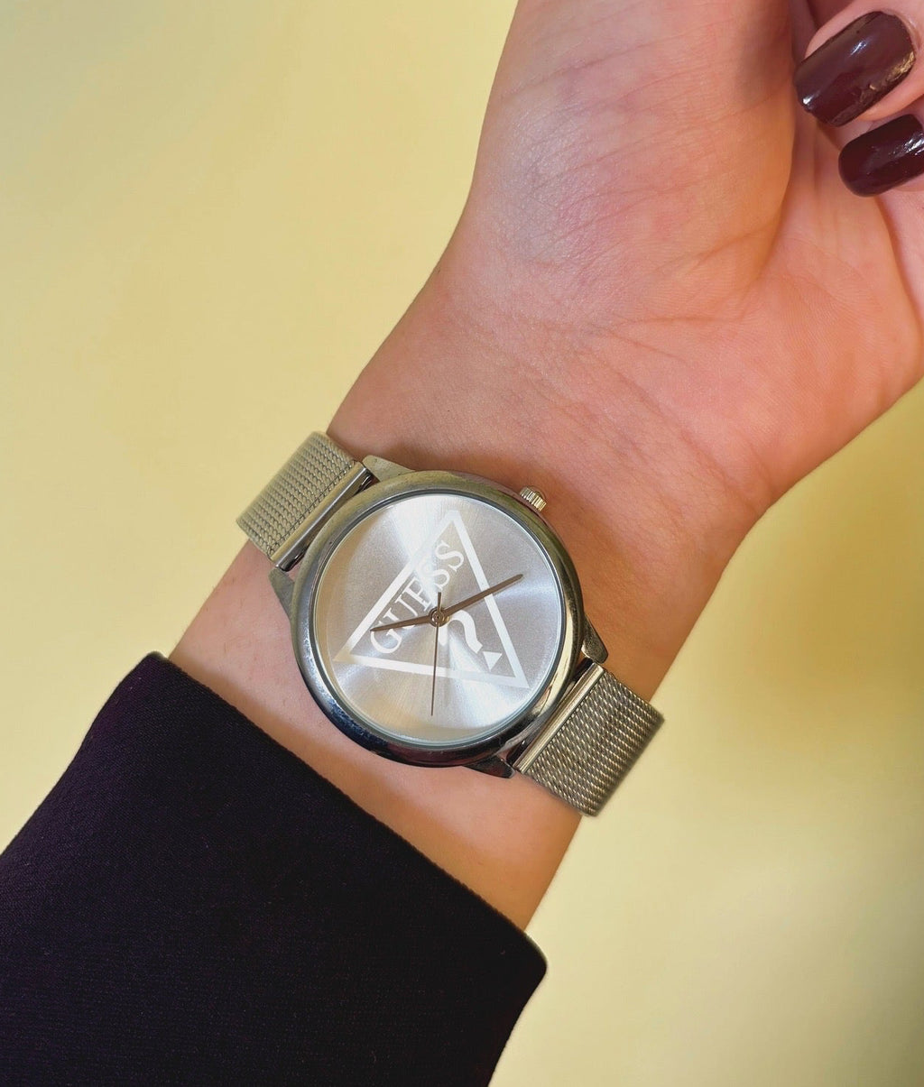 Guess circular watch