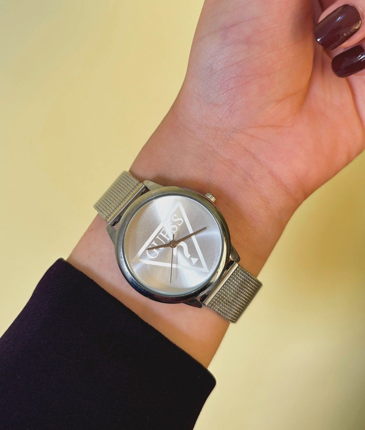Guess circular watch