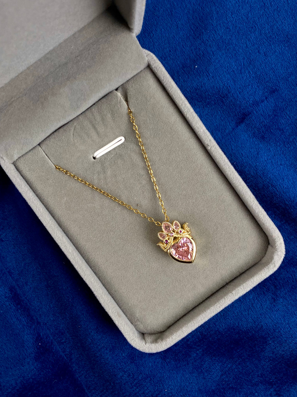 Royal Heart necklace