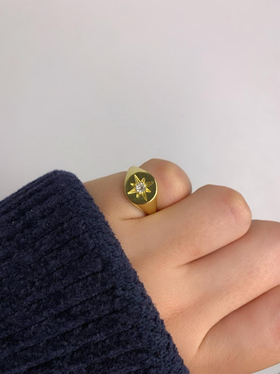 Star pinky ring