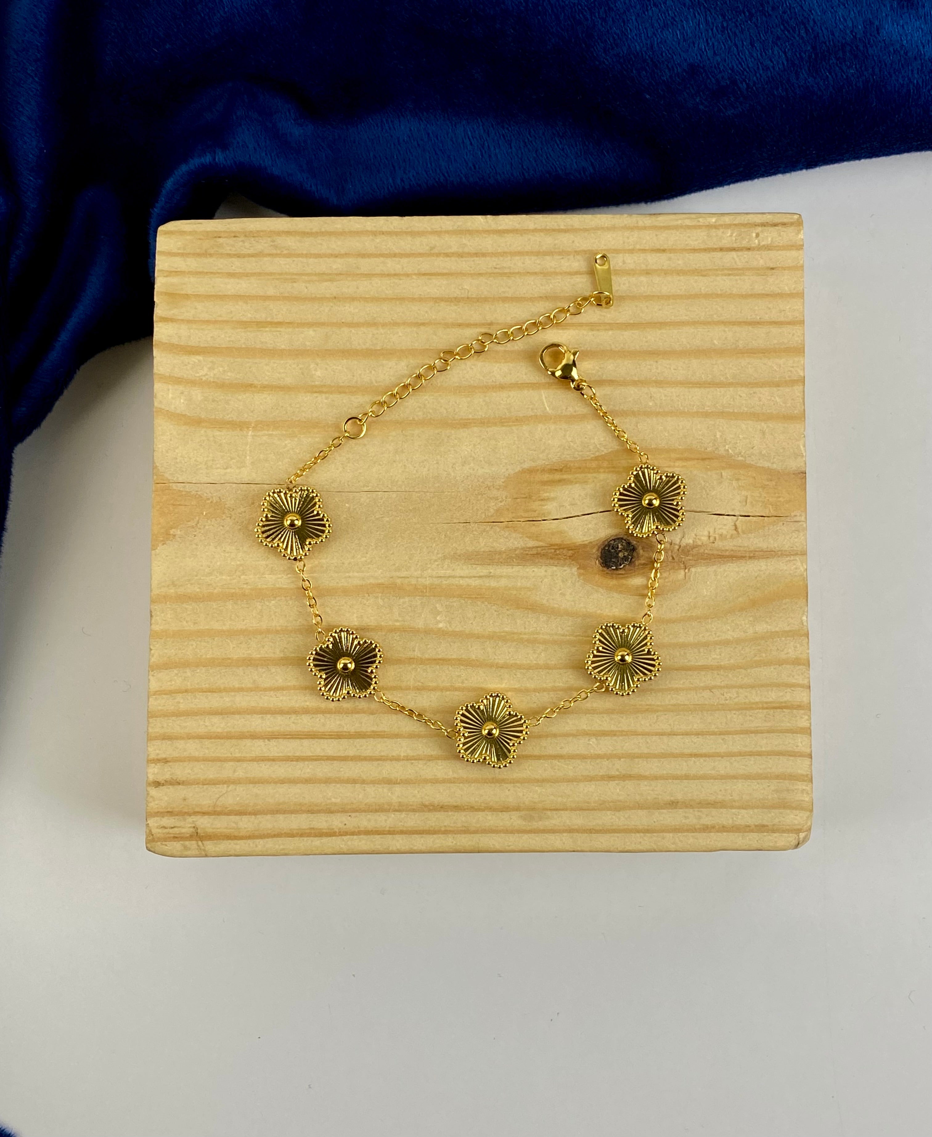 flower gold bracelet