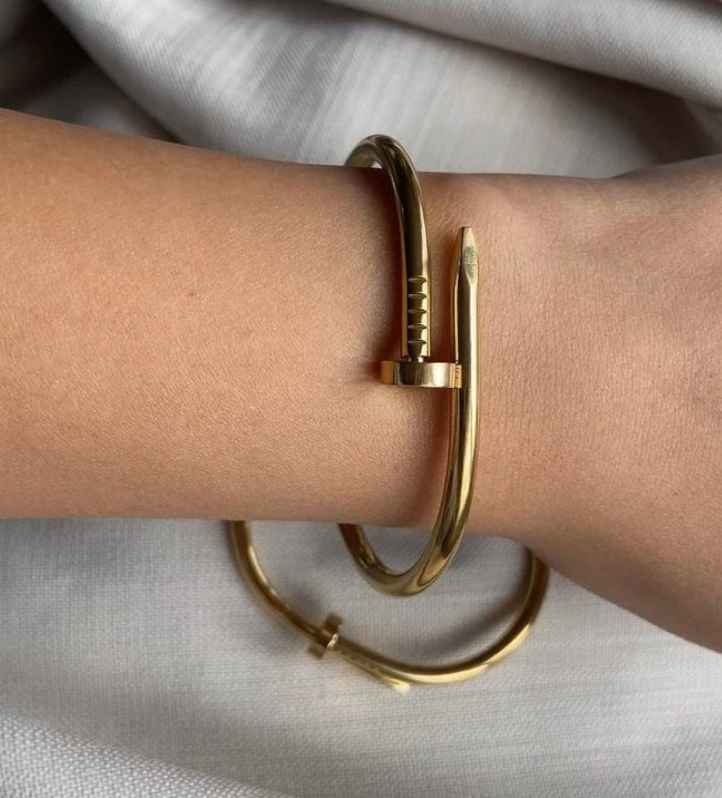 Nail bracelet