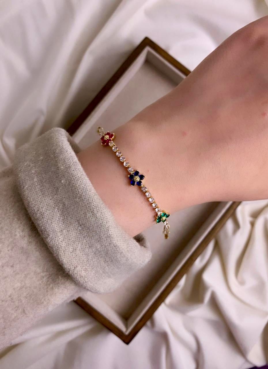 Flower tennis bracelet