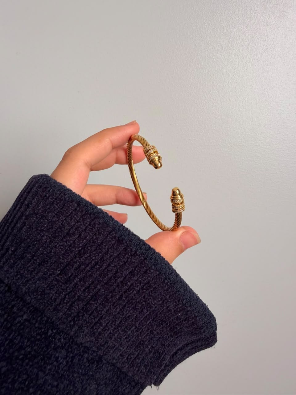 DIAMOND ARROWS BANGLE