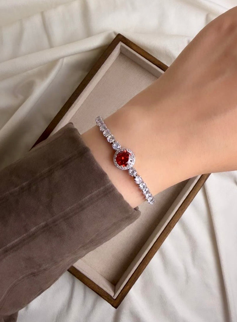 Tennis diamond red