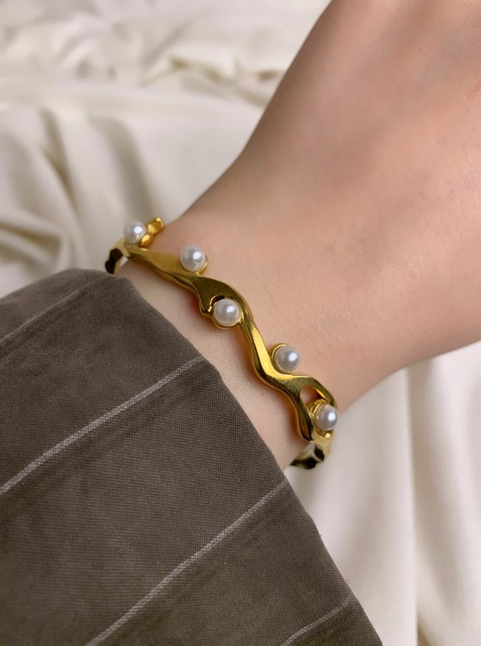 Pearl Wave bracelet