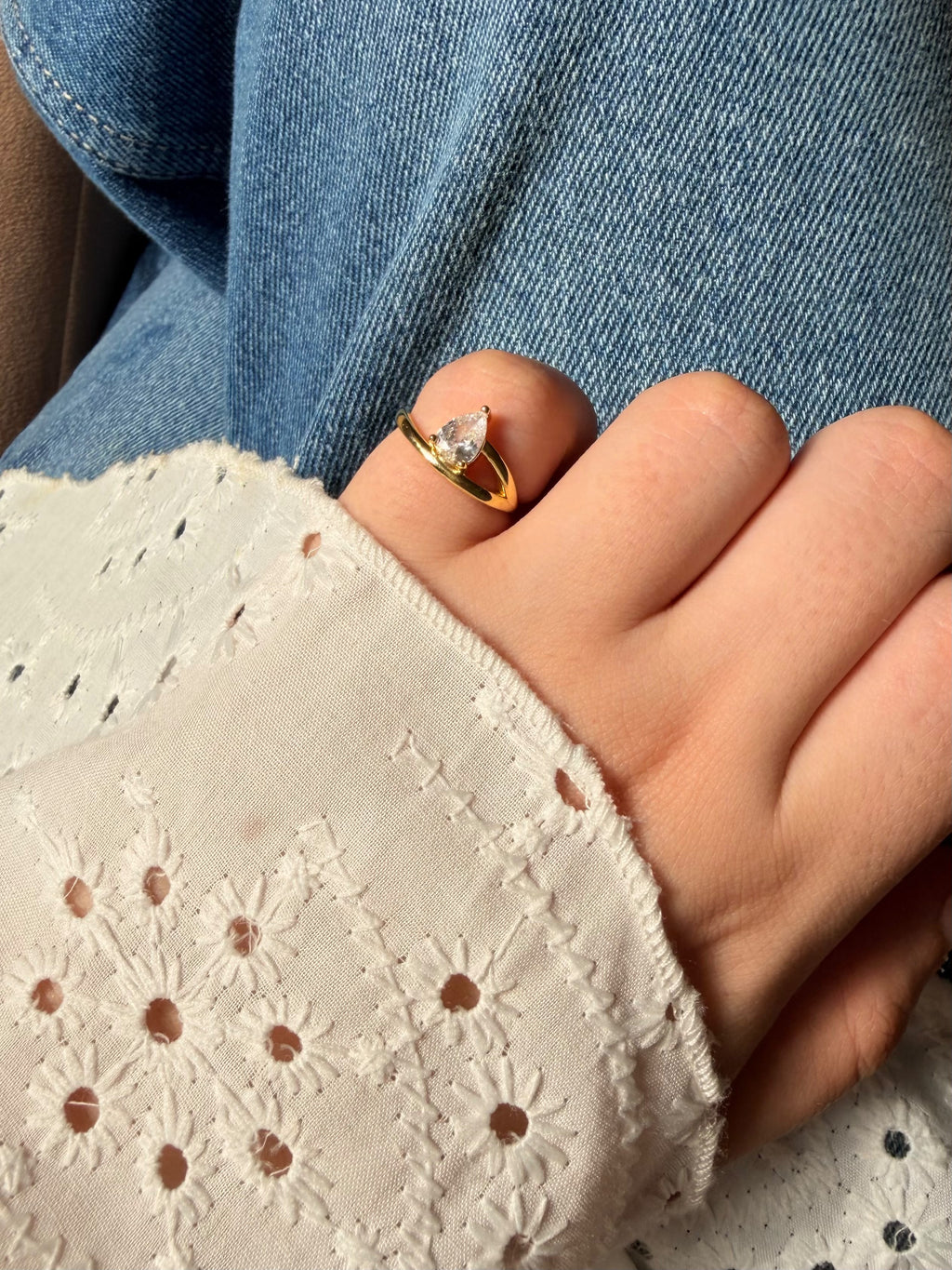 Pinky ring with big stone