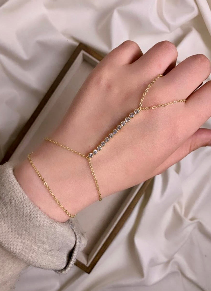 Dainty Sparkle hand chain