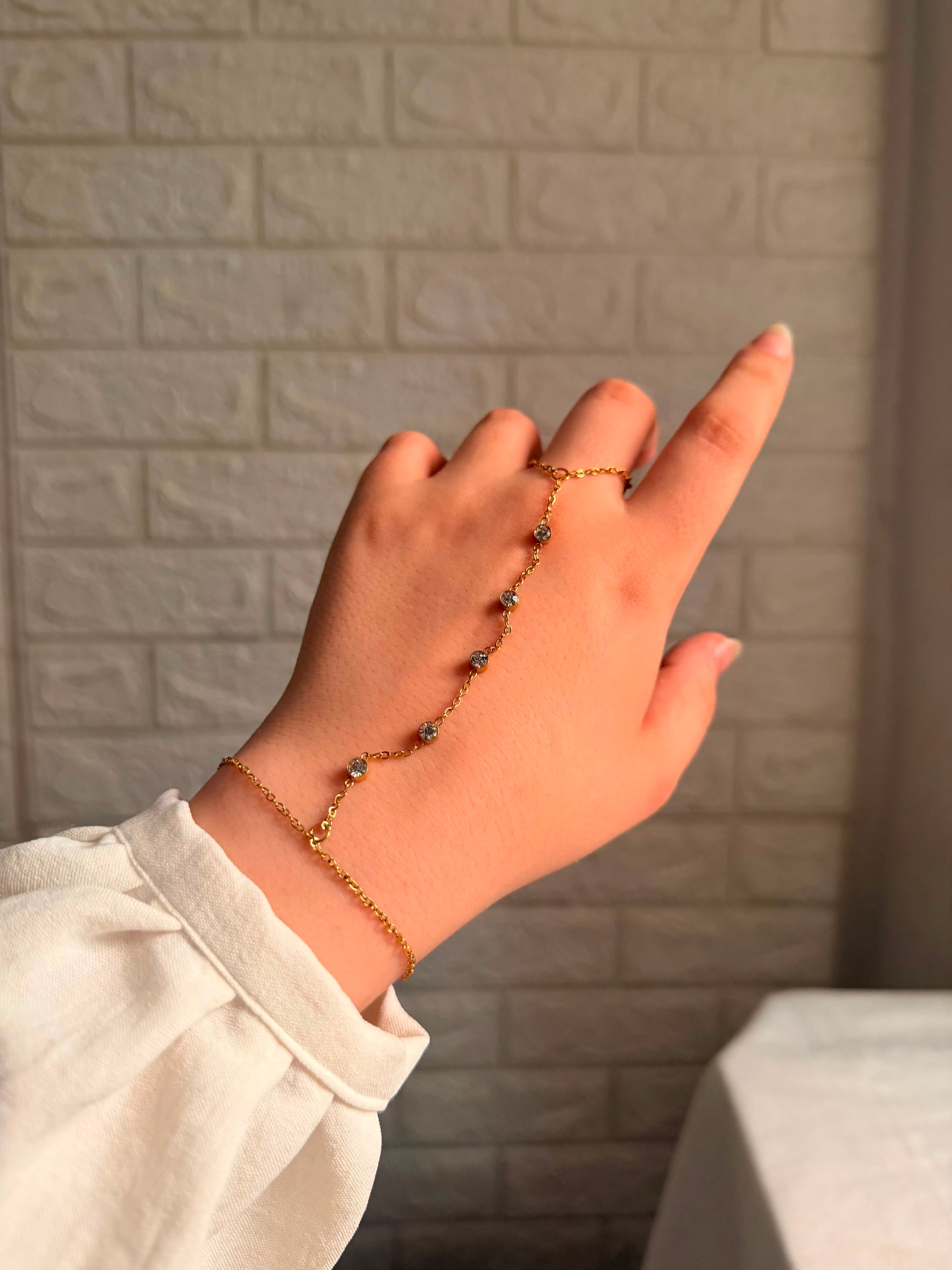 Eight Crystals Hand chain