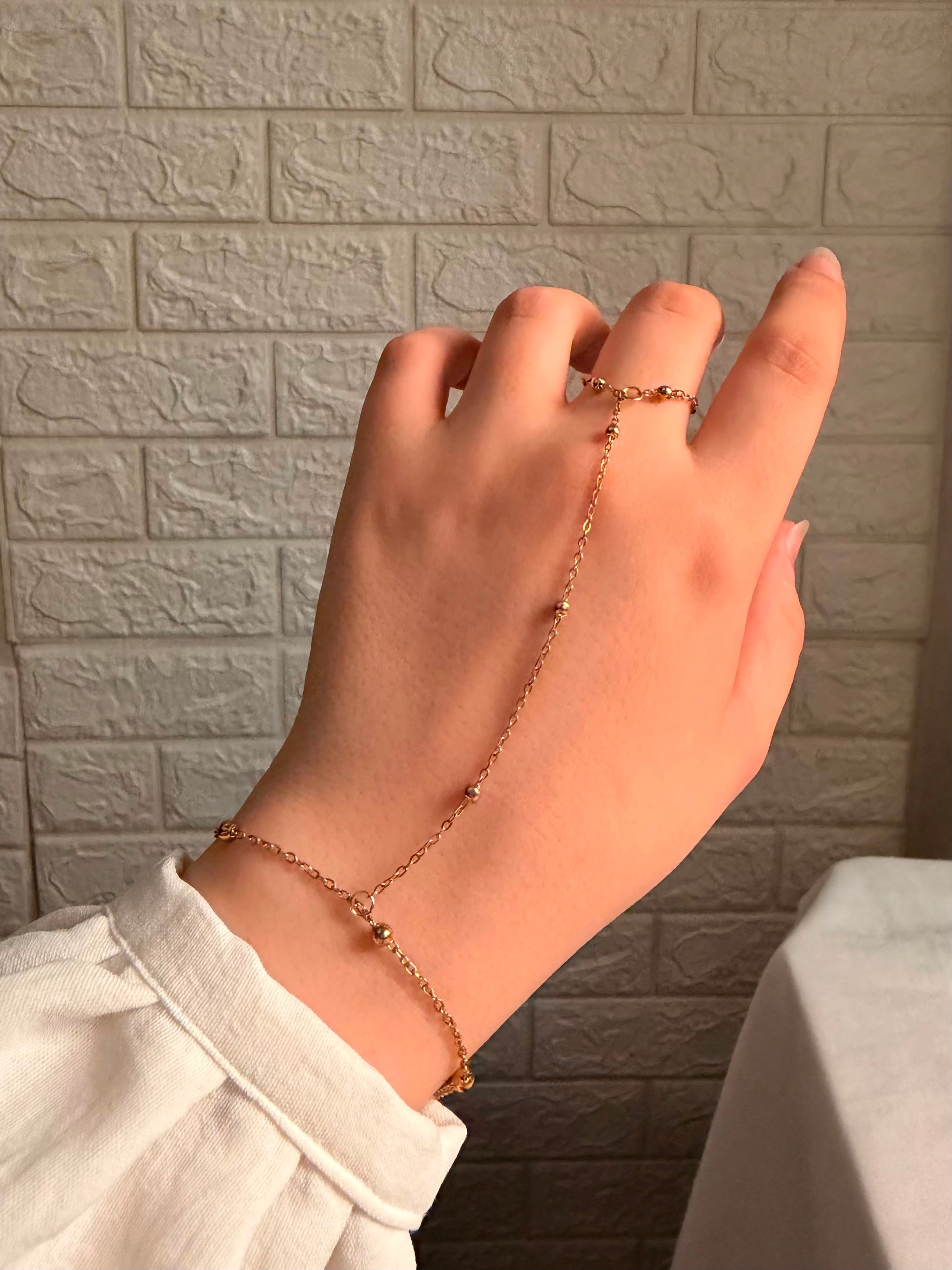 Simple hand chain