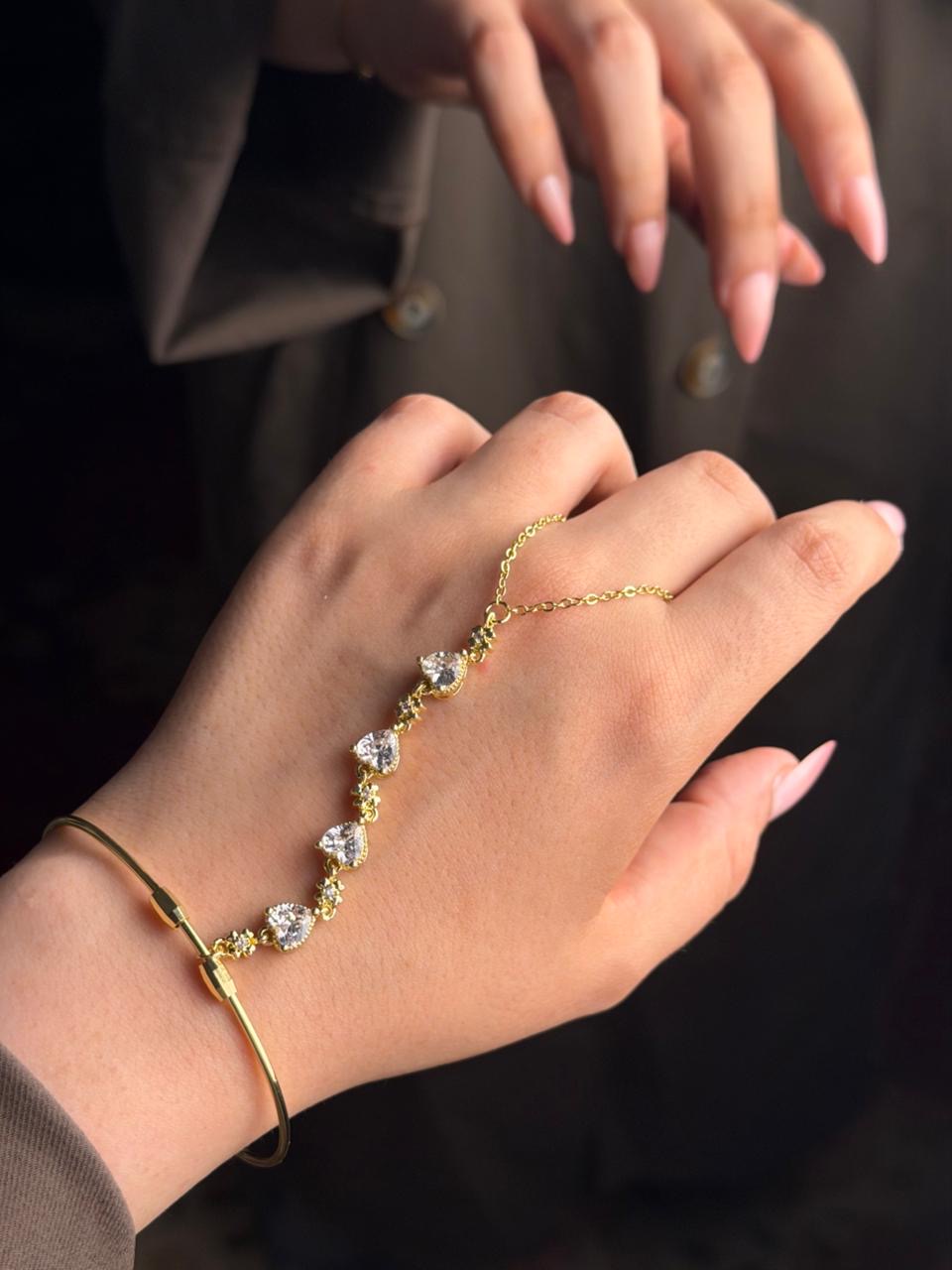 Heart diamond handchin